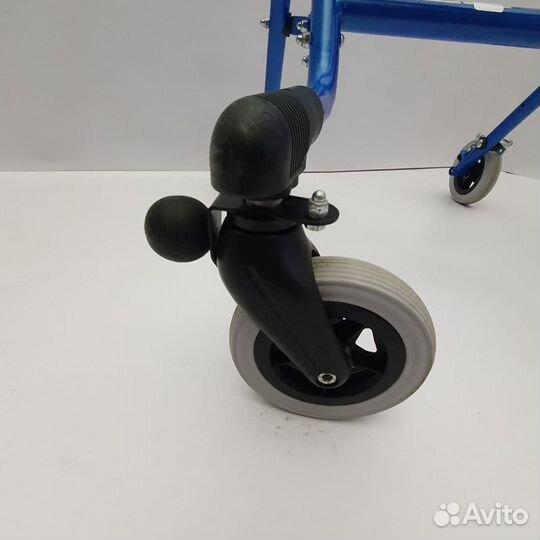 Ходунки на колёсах - роллаторы Otto Bock Yogi