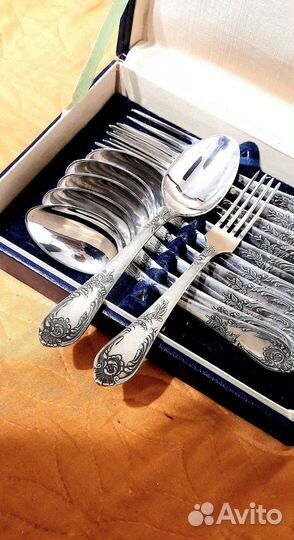 Десертные мельхиоровые приборы