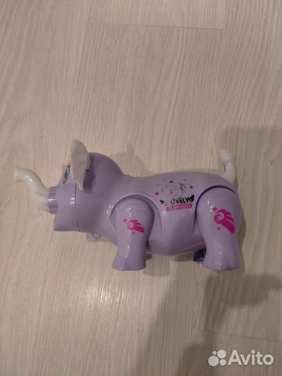 Робот слоник