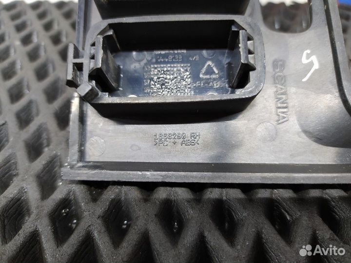 1868290 Рамка кнопок Scania 5-series