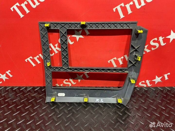 Рамка торпедо Renault T