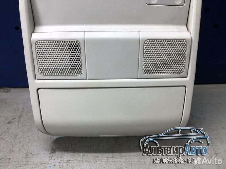 Плафон салонный центральный Tiguan Jetta Passat