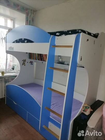 Двухъярусная кровать бу с матрасами