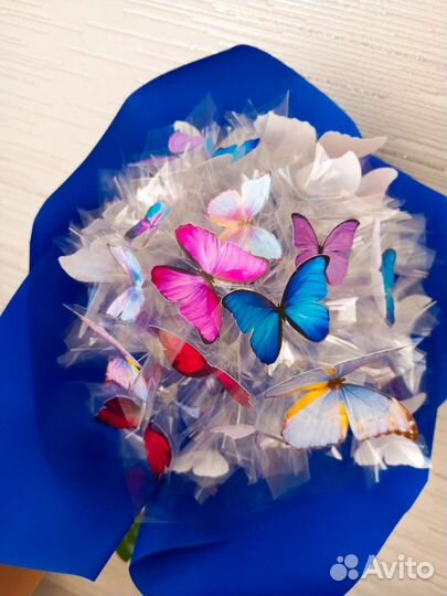 Светящийся букет из бабочек