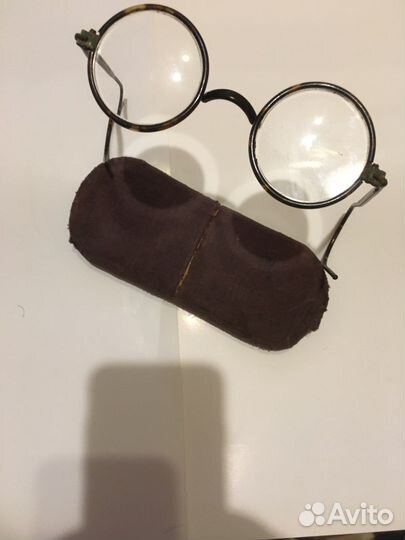 Очки старинные