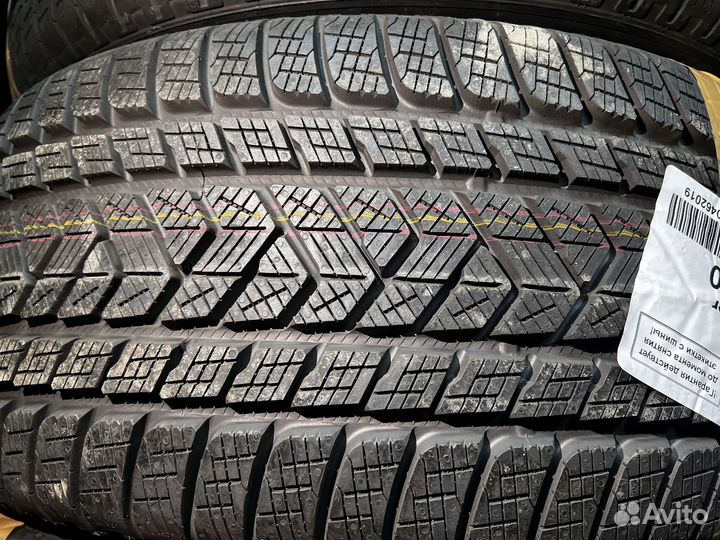 Pirelli Scorpion Winter 265/45 R20