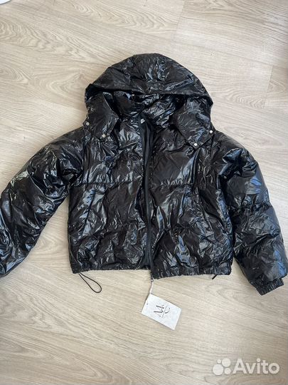 Лаковая куртка