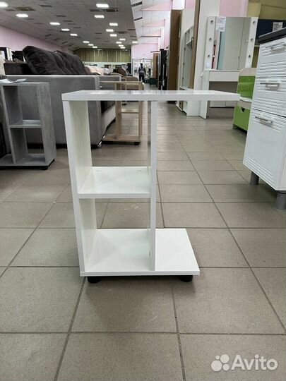 Стол приставной