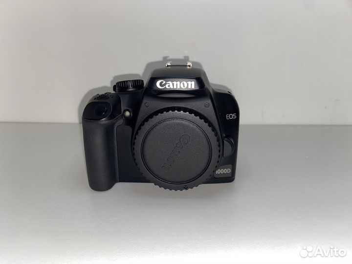 Фотоаппарат Canon EOS 1000D kit