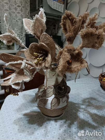 Вазы из бумажной лозы