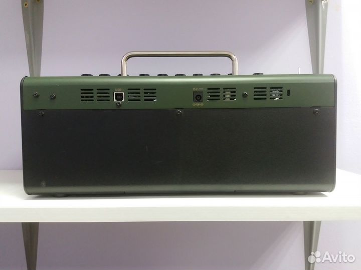 Yamaha THR10x комбоусилитель + блок питания