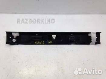 Обшивка крышки багажника