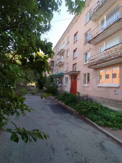 Комната 10,8 м² в 3-к., 1/4 эт.