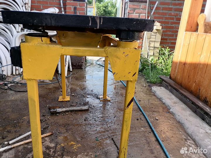 Вибростол для тротуарной плитки