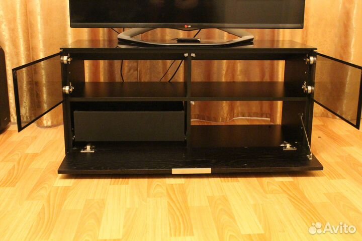Тумба под телевизор
