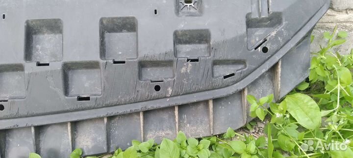 Пыльник бампера шкода