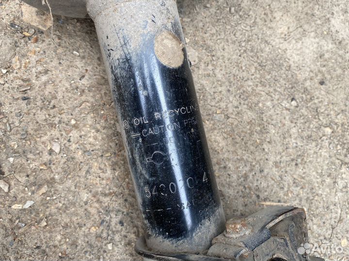 Передние стойки в сборе G15