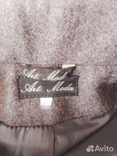 Пальто шерстяное. Цвет коричневый. Размер 40