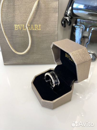 Кольцо Bvlgari B.Zero1