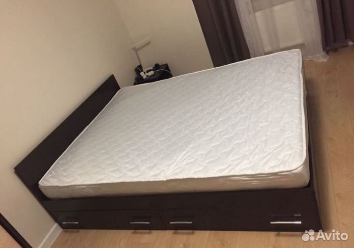 Кровать с ящиками