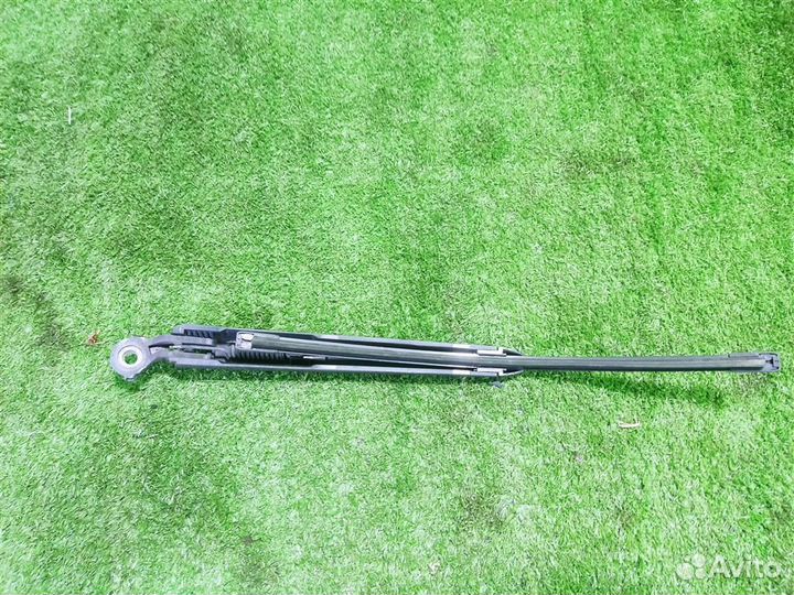 Поводок стеклоочистителя задний volkswagen Golf P