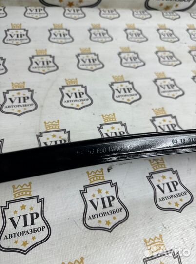 Молдинг Накладка двери задний правый Mercedes-Benz