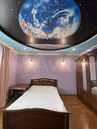 Дом 200 м² на участке 3 сот.