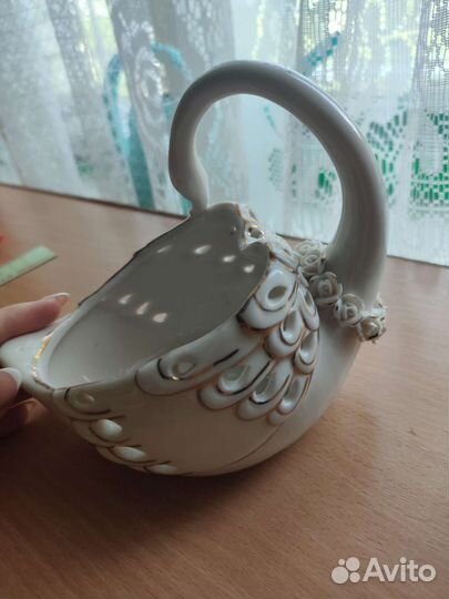 Статуэтка лебедь