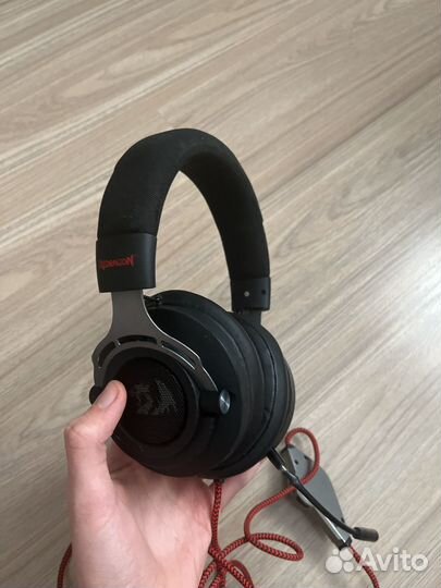Наушники Redragon aspis pro