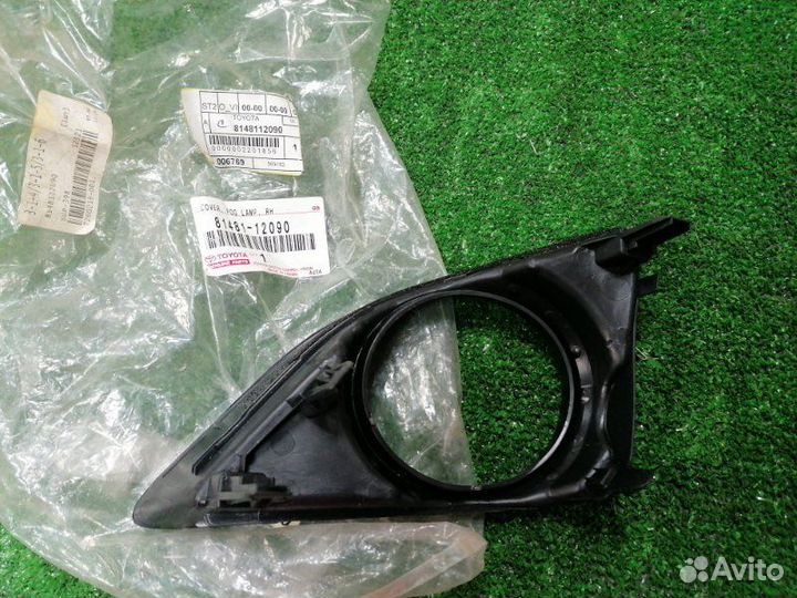 Накладка окантовка фары передняя правая Corolla