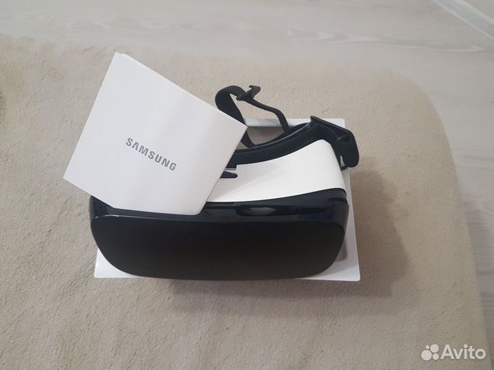 Очки виртуальной реальности samsung Gear VR