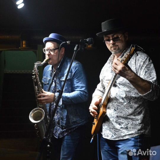 Кавер группа. Живая музыка. Саксофон