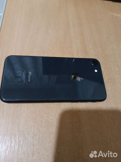 iPhone 8, 64 ГБ