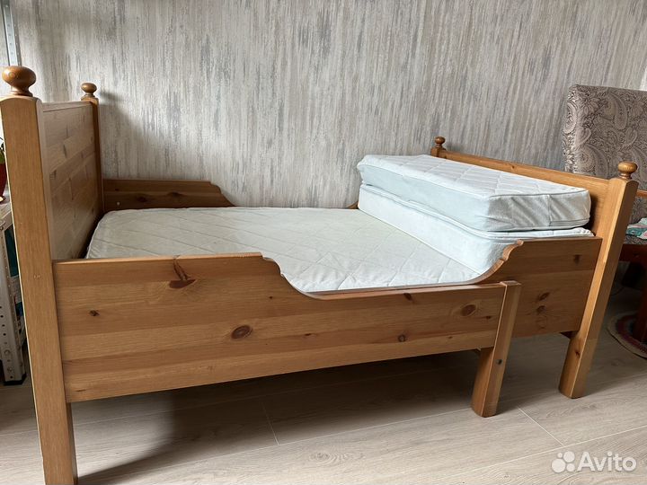 Детская кровать IKEA с матрасом