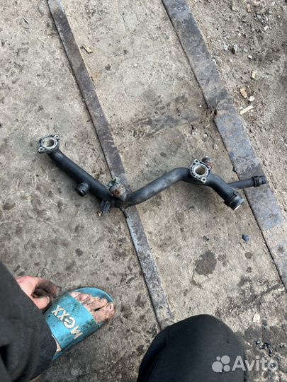 Патрубок системы охлаждения ауди а 6 ц 6 2,4 3,2