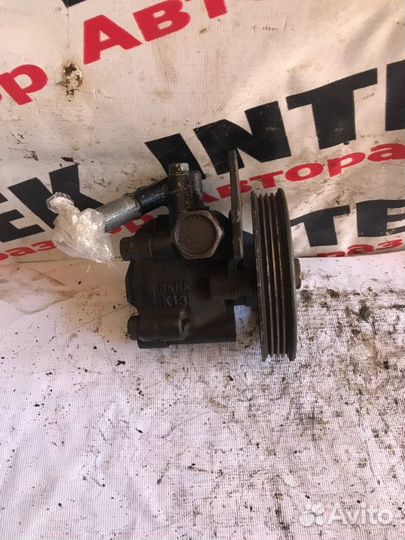 Насос гидроусилителя гур Nissan Sunny 1993