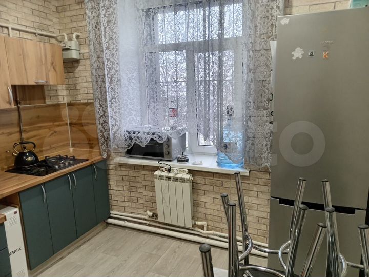 3-к. квартира, 60 м², 1/2 эт.