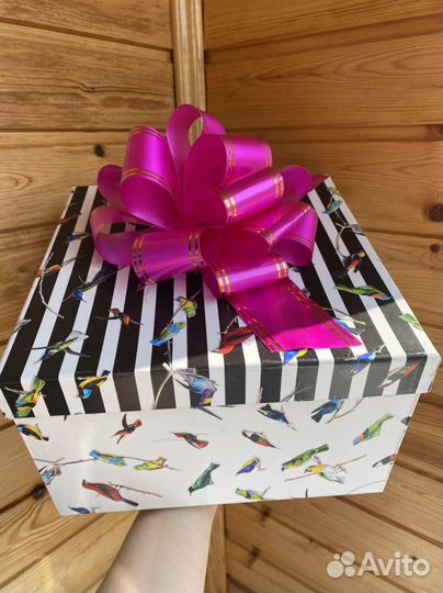 Коробка подарочная