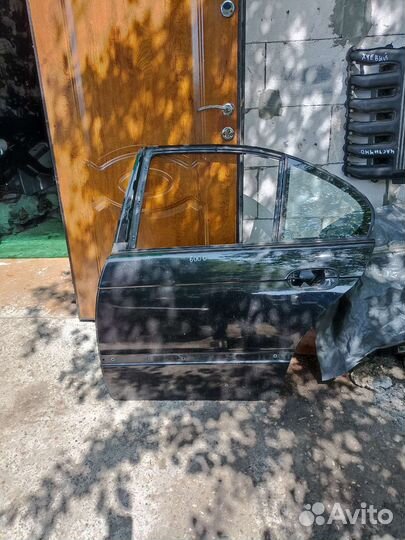 Бмв е39 дверь задняя левая чёрная