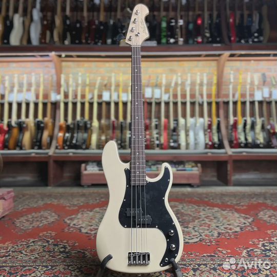 Бас-гитара J&D Guitars PB Precision Bass White