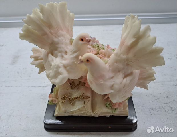 Статуэтка голубиная пара