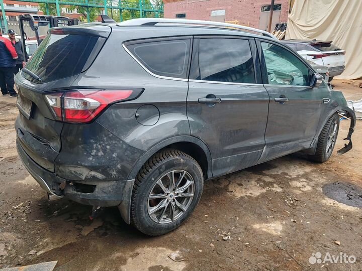 Автомобиль в разборе Ford Kuga (2 поколение, 2 рес