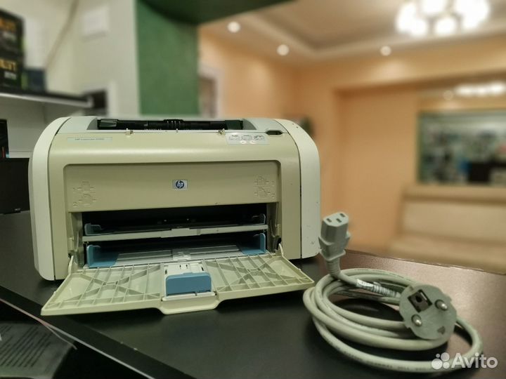 Принтер hp LaserJet 1020