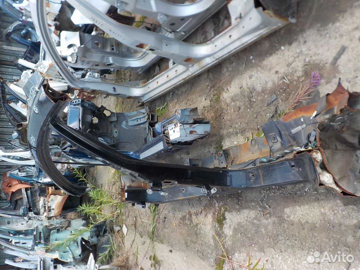 Боковина кузова geely emgrand левая