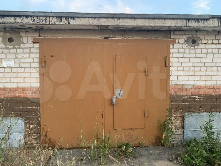 Гараж, > 30 м²