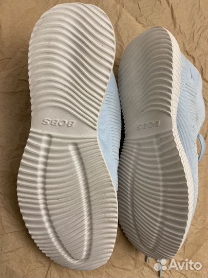 Кроссовки женские