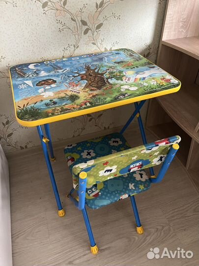 Детский столик и стульчик