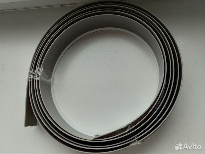 Плинтус гибкий, для столешницы - белый. 3м