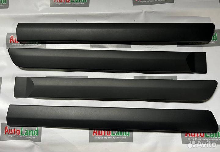 Молдинги дверей LADA Largus