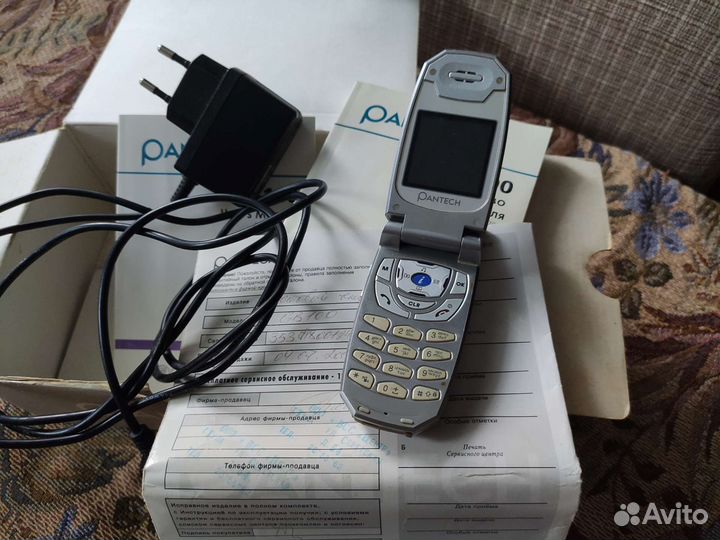 Телефон Pantech GB 100